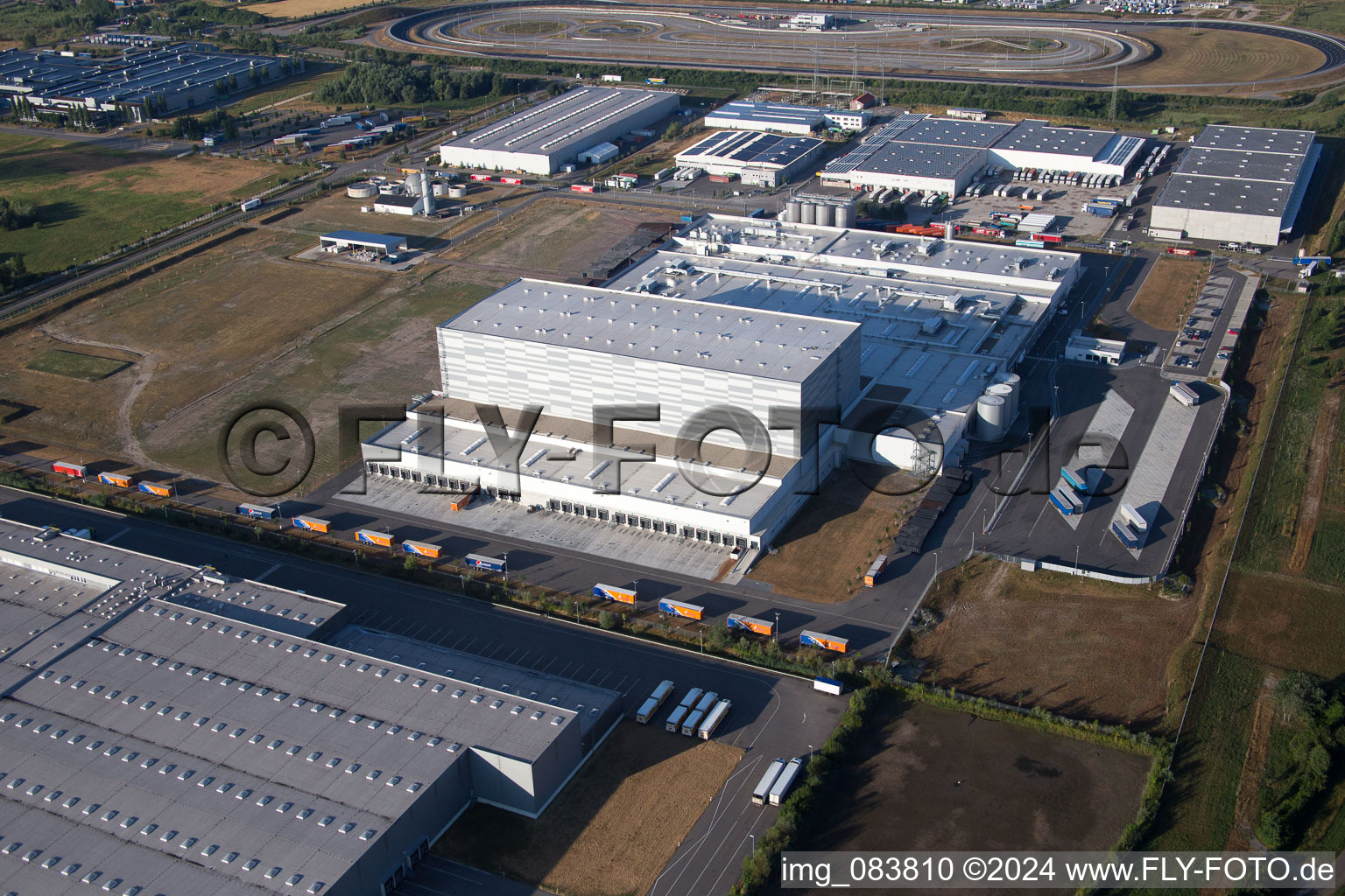 Bird's eye view of Oberwald Industrial Area in Wörth am Rhein in the state Rhineland-Palatinate, Germany