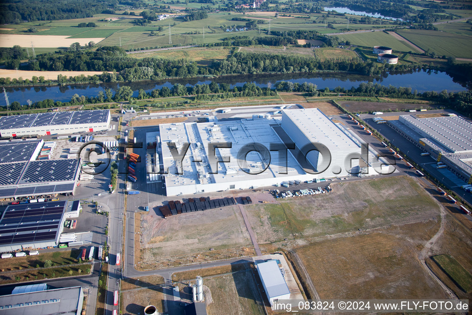 Oberwald Industrial Area in Wörth am Rhein in the state Rhineland-Palatinate, Germany seen from above