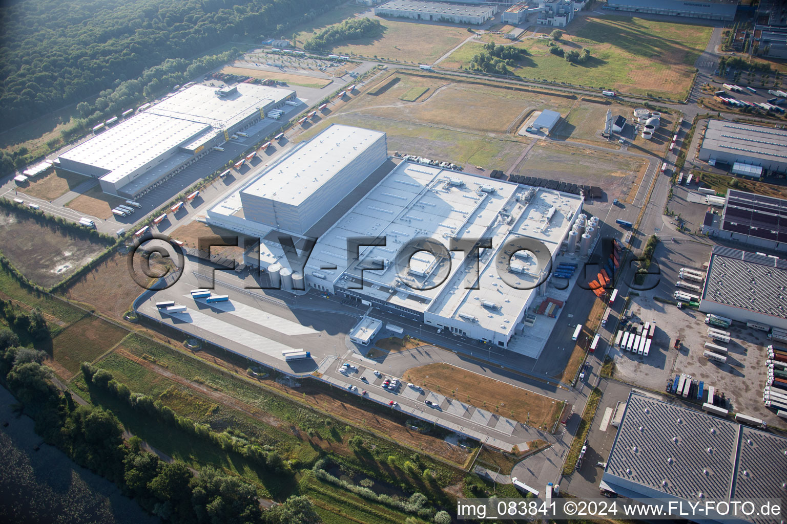 Aerial view of Oberwald Industrial Area in Wörth am Rhein in the state Rhineland-Palatinate, Germany