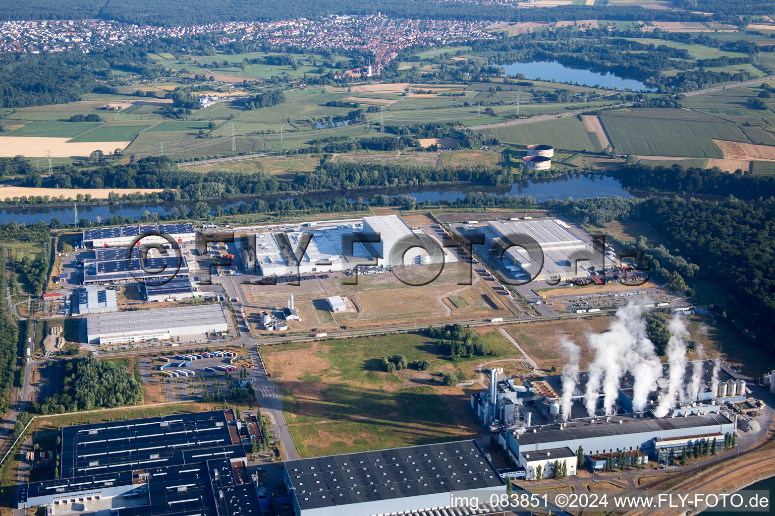 Aerial view of Oberwald Industrial Area in the district Maximiliansau in Wörth am Rhein in the state Rhineland-Palatinate, Germany