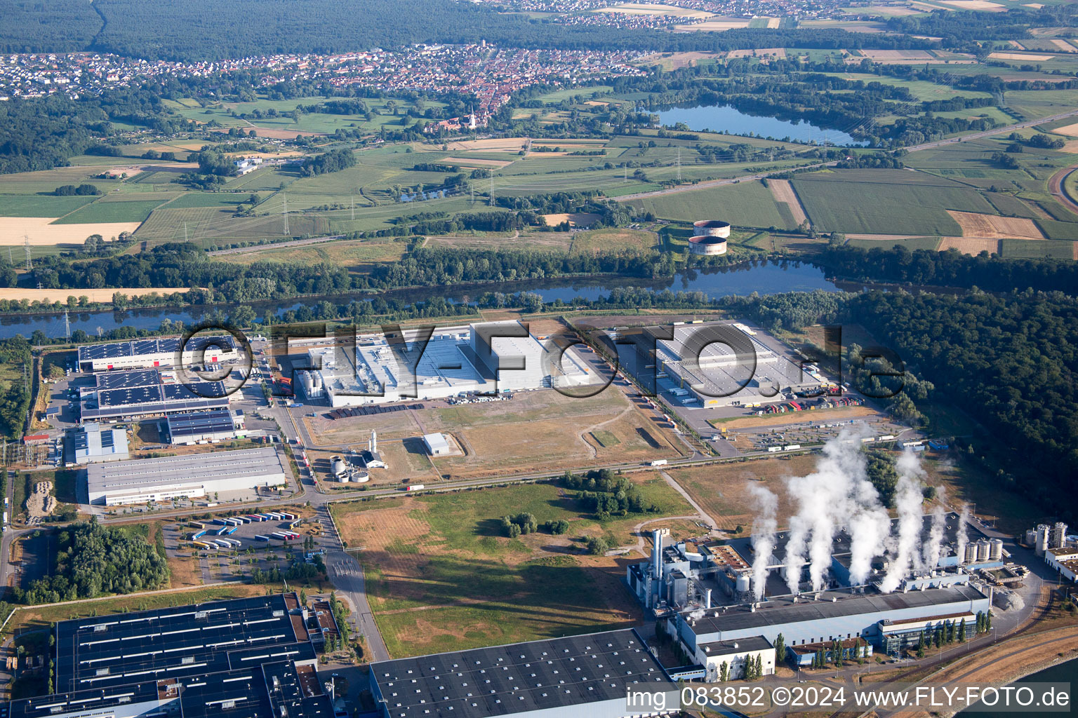 Aerial photograpy of Oberwald Industrial Area in the district Maximiliansau in Wörth am Rhein in the state Rhineland-Palatinate, Germany