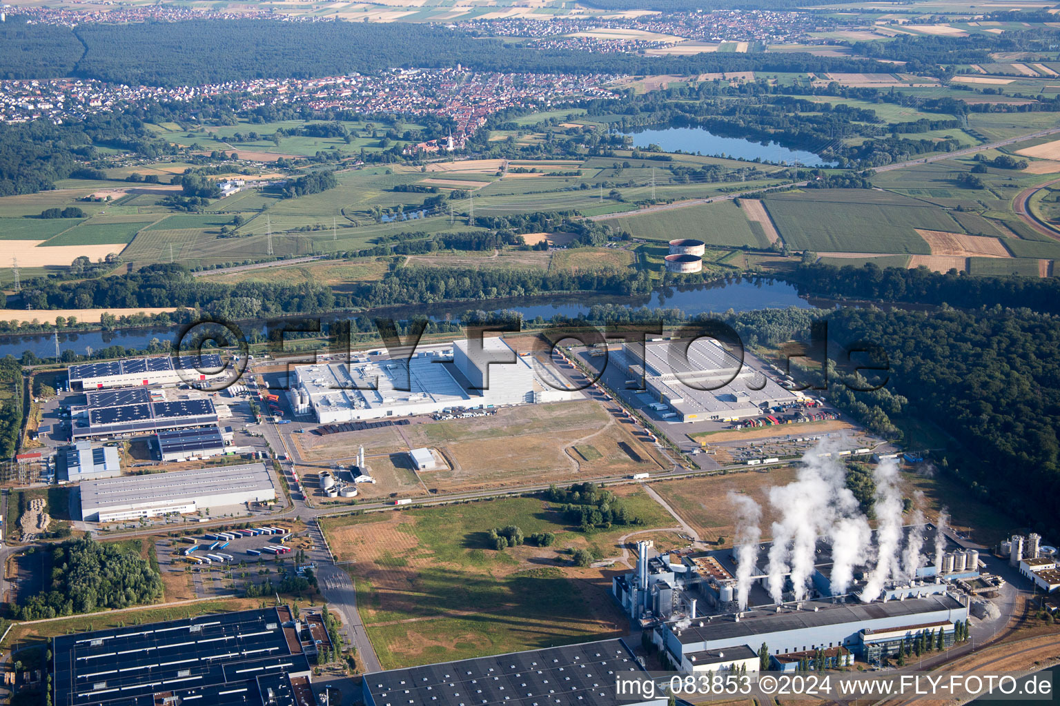 Oblique view of Oberwald Industrial Area in the district Maximiliansau in Wörth am Rhein in the state Rhineland-Palatinate, Germany