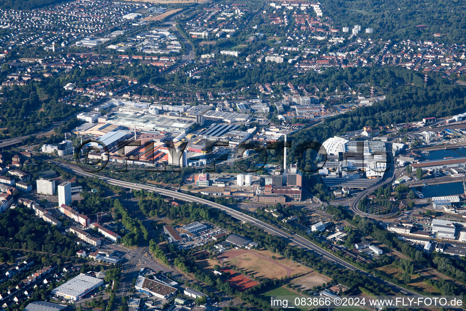 Aerial view of Green angle in the district Nordweststadt in Karlsruhe in the state Baden-Wuerttemberg, Germany