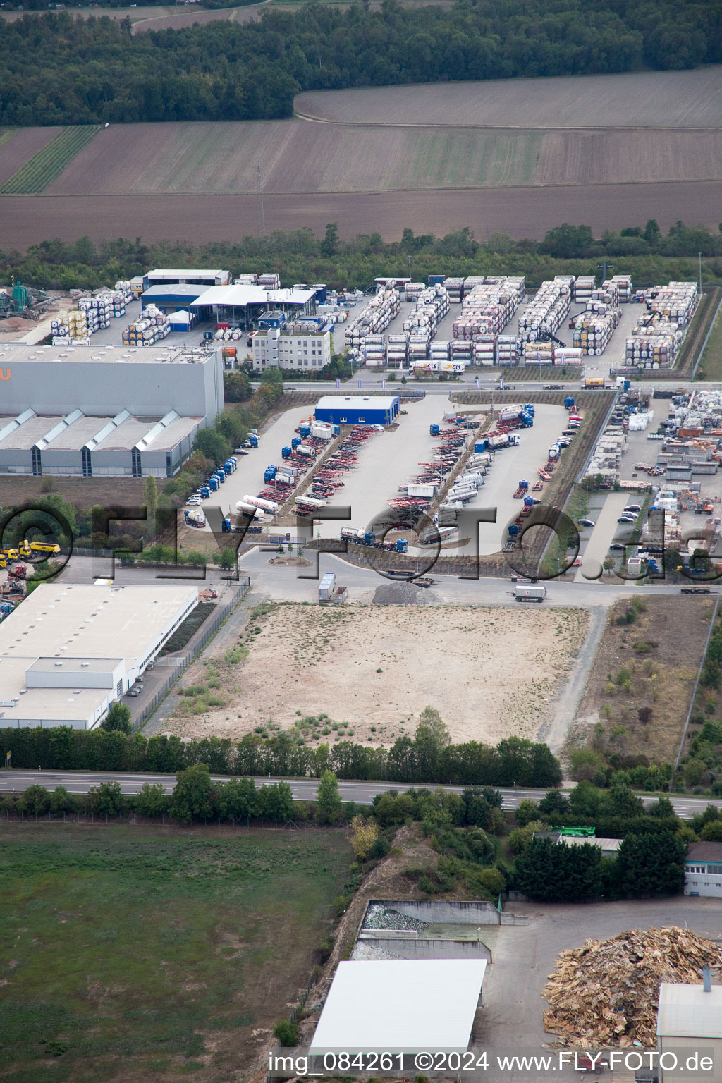 Aerial view of Industrial area Im Langgewan, forwarding company Kube & Kubenz in Worms in the state Rhineland-Palatinate, Germany