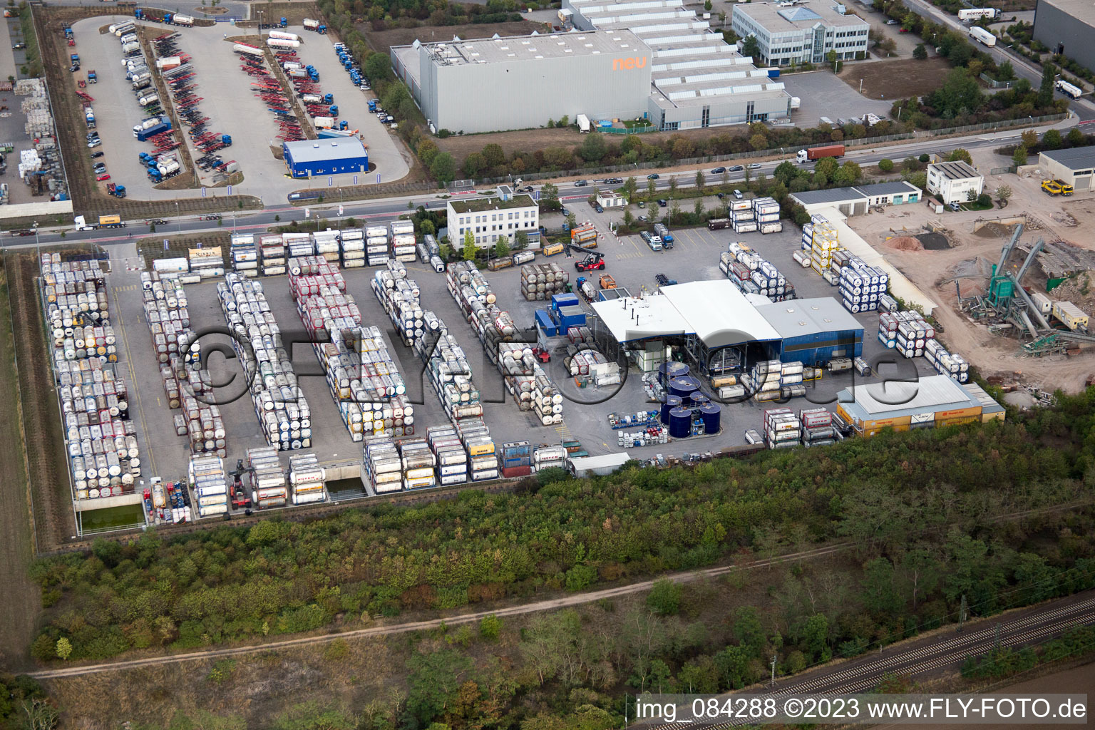 Aerial view of Industrial area Im Langgewan, forwarding company Kube & Kubenz in Worms in the state Rhineland-Palatinate, Germany
