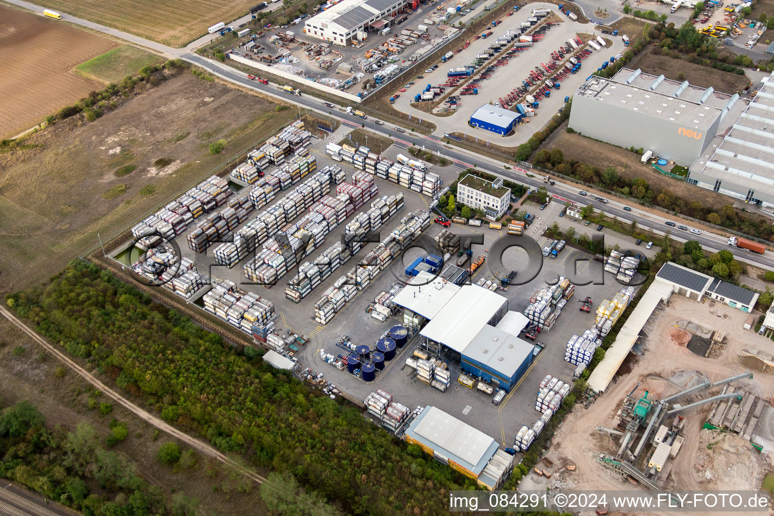 Mineral oil - tanks of Peter Hempt GmbH in Worms in the state Rhineland-Palatinate, Germany