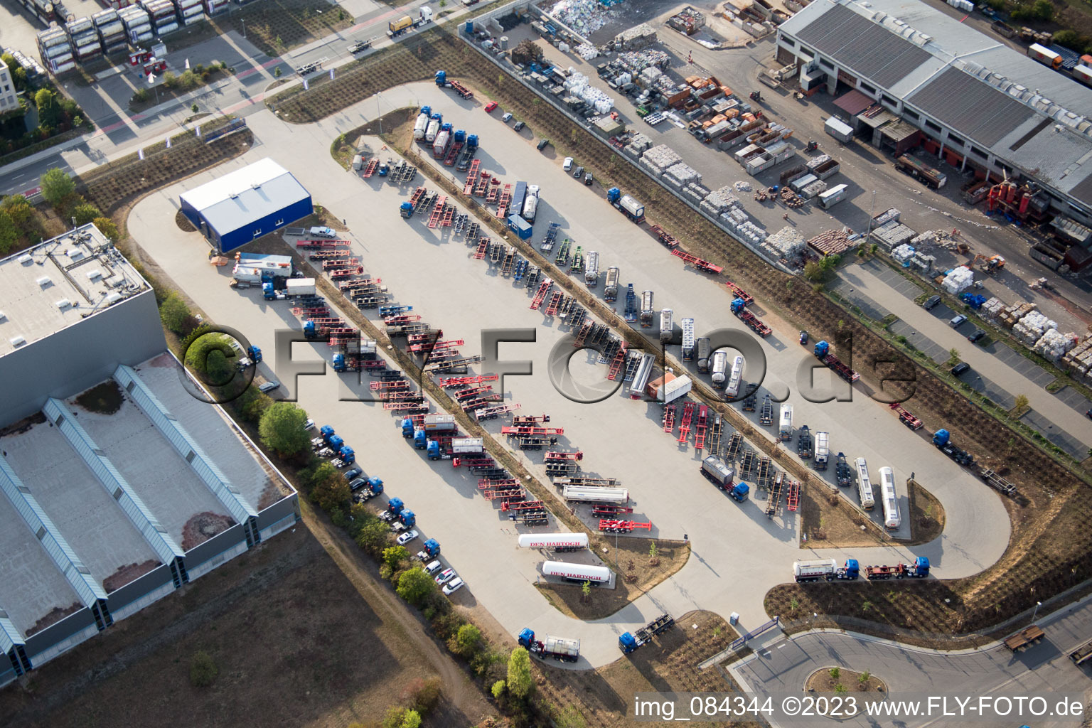 Industrial area Im Langgewan, forwarding company Kube & Kubenz in Worms in the state Rhineland-Palatinate, Germany viewn from the air