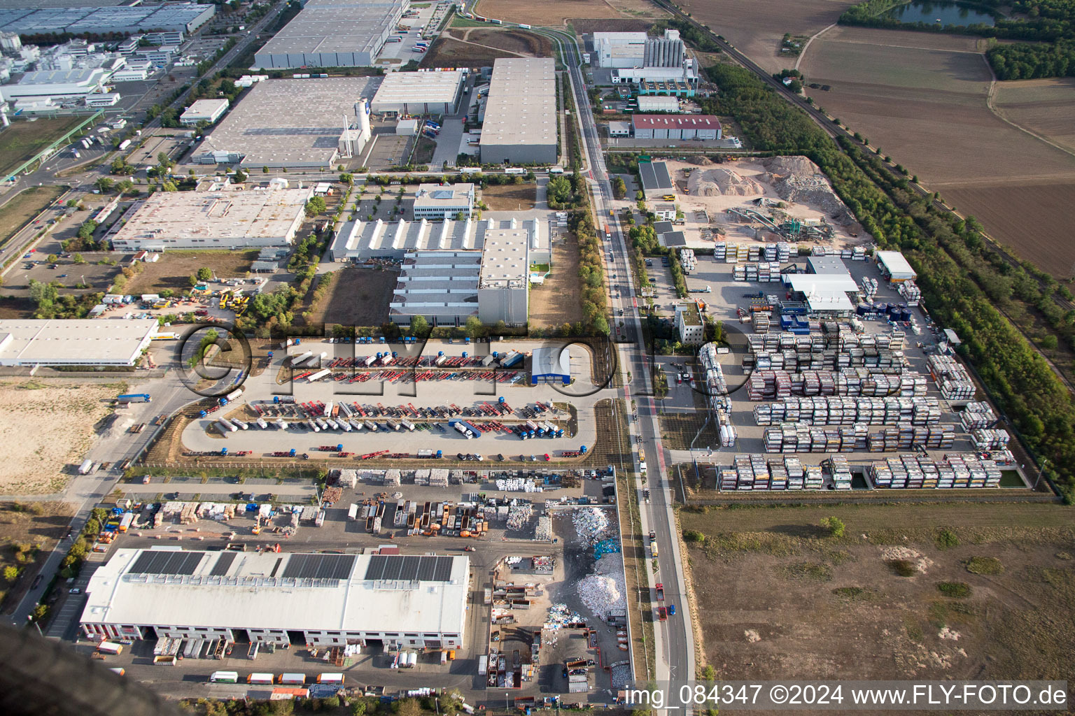 Drone image of Industrial area Im Langgewan, forwarding company Kube & Kubenz in Worms in the state Rhineland-Palatinate, Germany