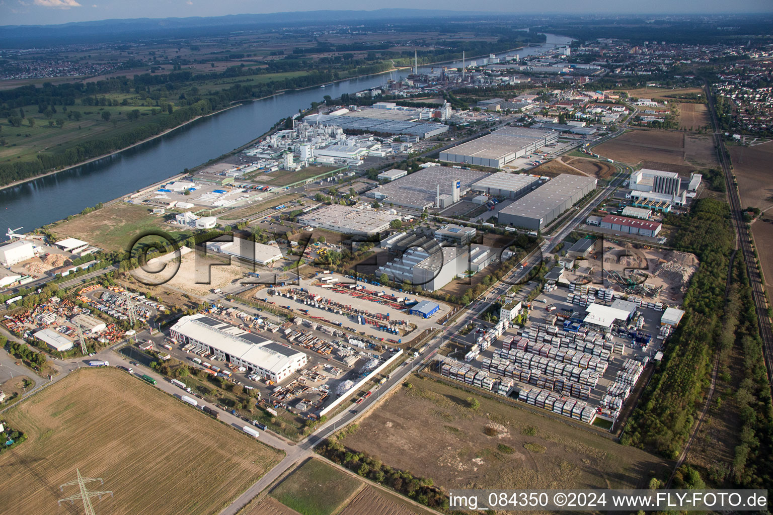 Industrial area Im Langgewan, forwarding company Kube & Kubenz in Worms in the state Rhineland-Palatinate, Germany from a drone