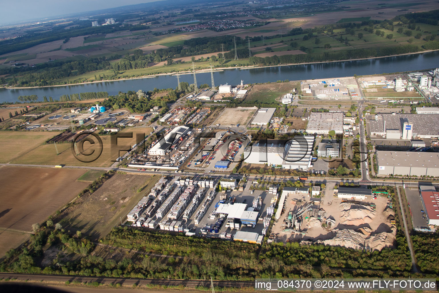 Bird's eye view of Industrial area Im Langgewan, forwarding company Kube & Kubenz in Worms in the state Rhineland-Palatinate, Germany