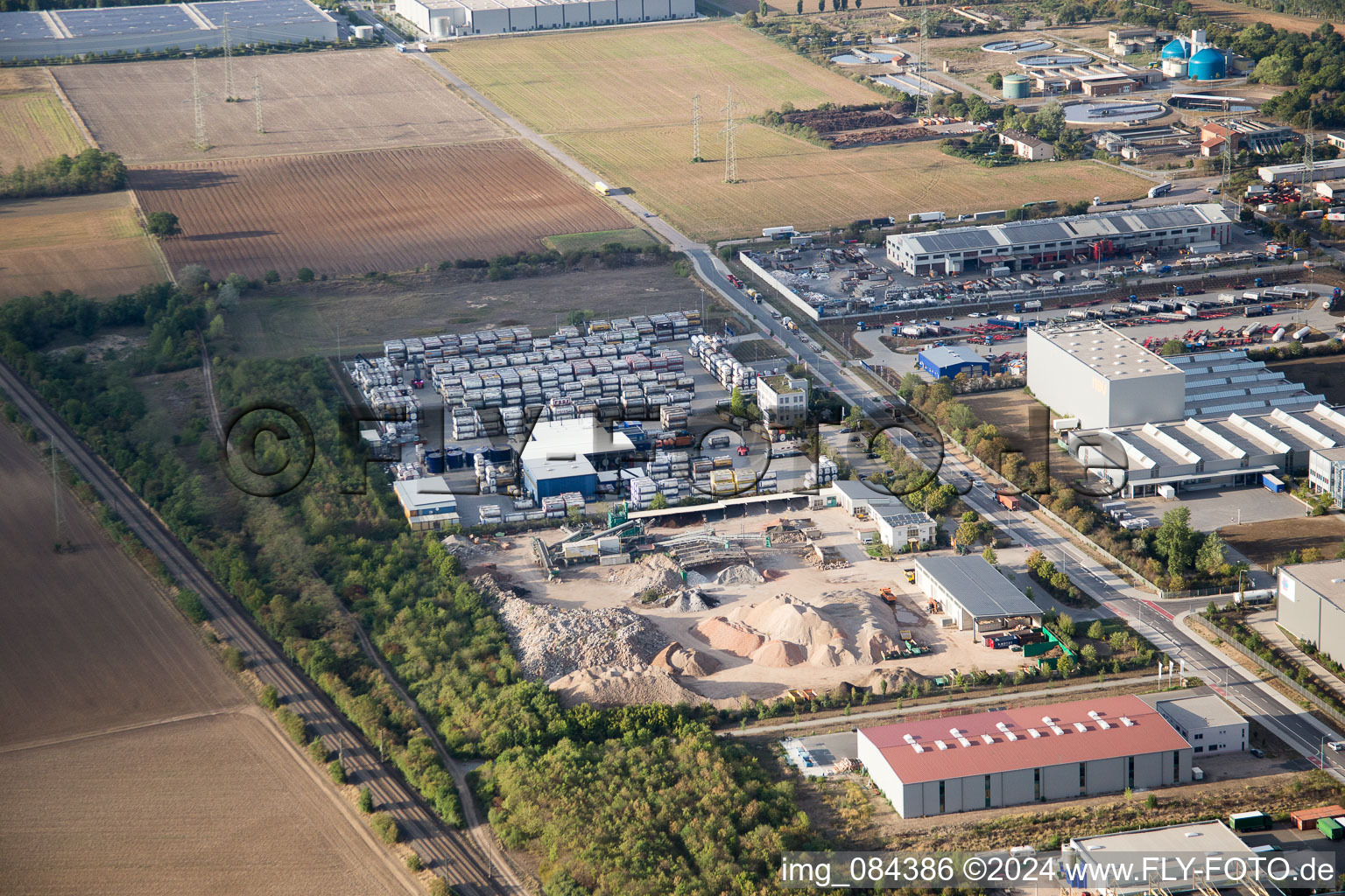 Industrial area Im Langgewan, forwarding company Kube & Kubenz in Worms in the state Rhineland-Palatinate, Germany seen from a drone