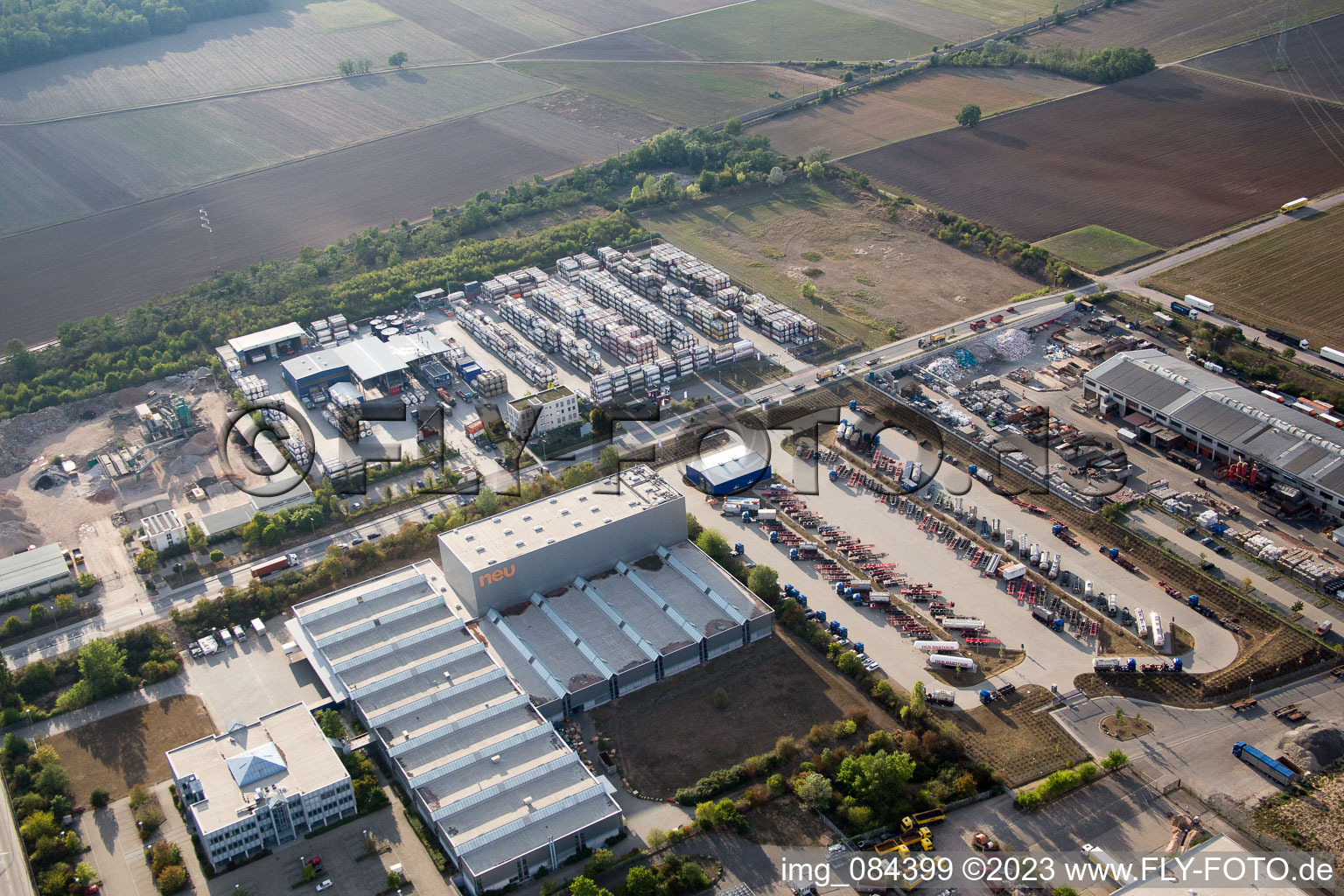 Oblique view of Industrial area Im Langgewan, forwarding company Kube & Kubenz in Worms in the state Rhineland-Palatinate, Germany