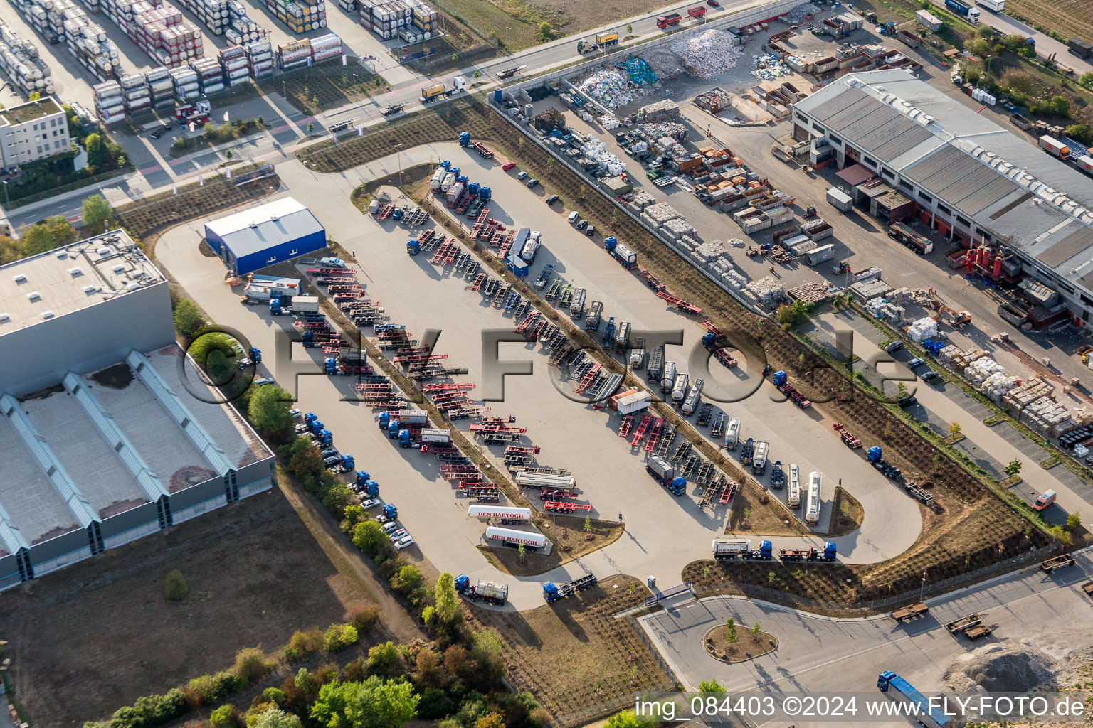 Aerial photograpy of Distribution center on the site of Spedition Kube & Kubenz in teh industrial district Im Langgewann in Worms in the state Rhineland-Palatinate, Germany