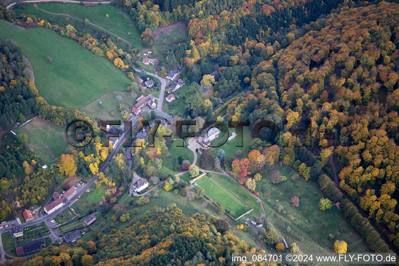 Nehwiller-près-Wœrth in the state Bas-Rhin, France seen from above