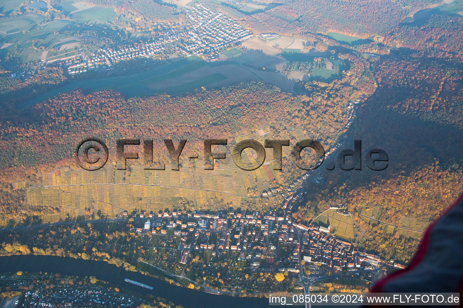 Klingenberg in Klingenberg am Main in the state Bavaria, Germany from above