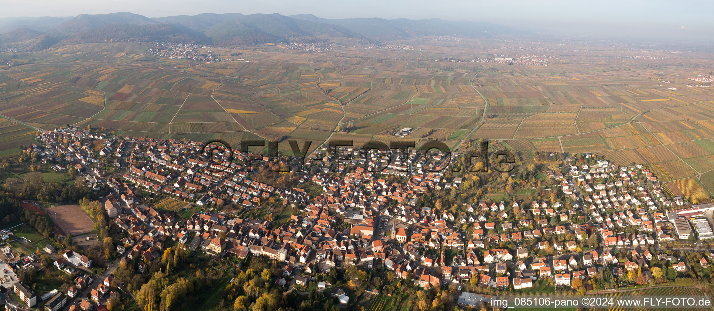 Panoramic perspective Town View of the streets and houses of the residential areas in the district Godramstein in Landau in der Pfalz in the state Rhineland-Palatinate, Germany