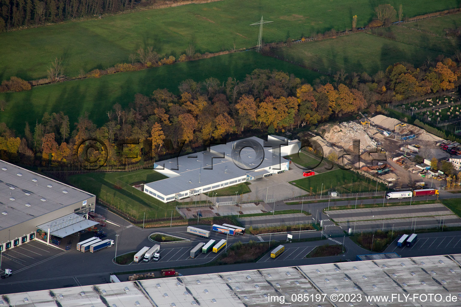 Horst industrial estate, Alfa Aesar GmbH in the district Minderslachen in Kandel in the state Rhineland-Palatinate, Germany from above