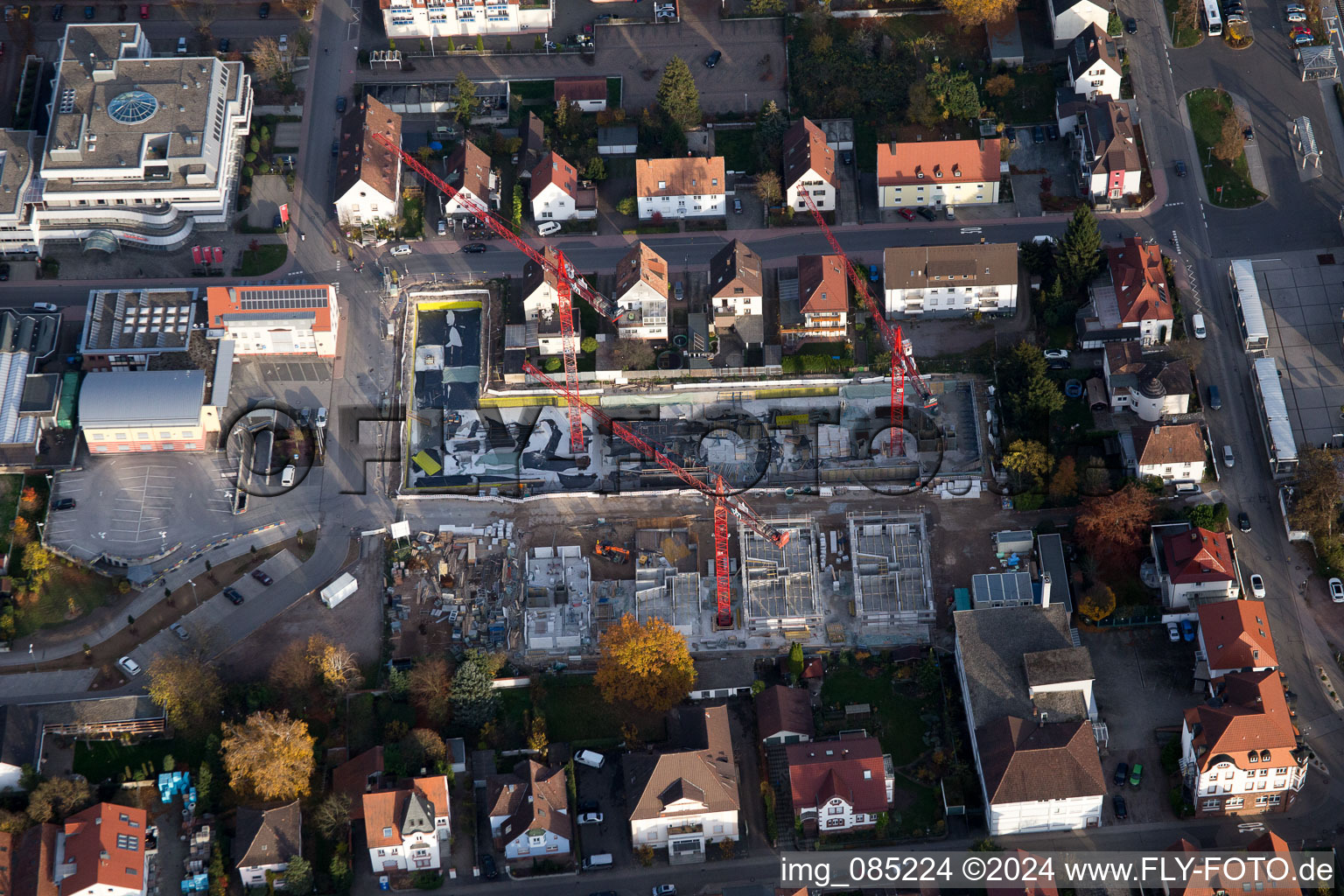 New development area “In the city center” between Bismarckstrasse and Gartenstrasse in Kandel in the state Rhineland-Palatinate, Germany from the plane