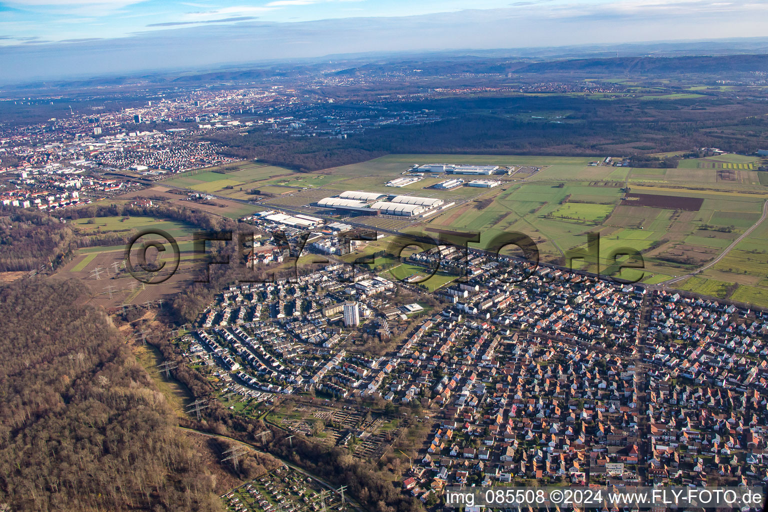 From the southwest in the district Forchheim in Rheinstetten in the state Baden-Wuerttemberg, Germany