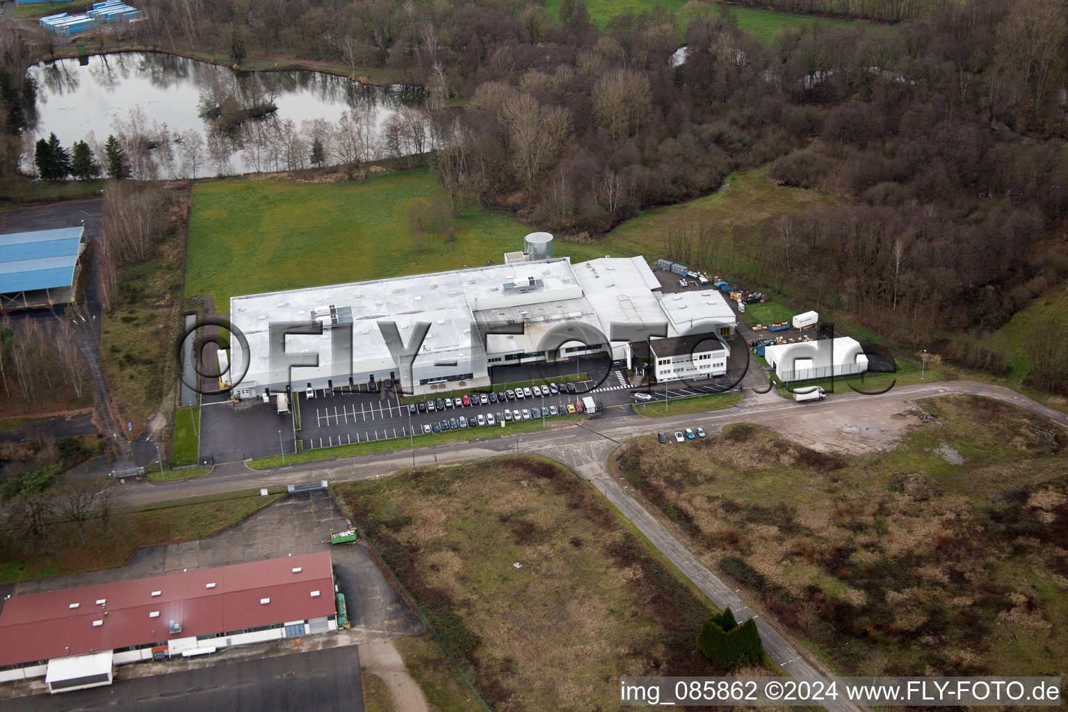 Oblique view of Parker Hannifin Manufacturing in the district Altenstadt in Wissembourg in the state Bas-Rhin, France