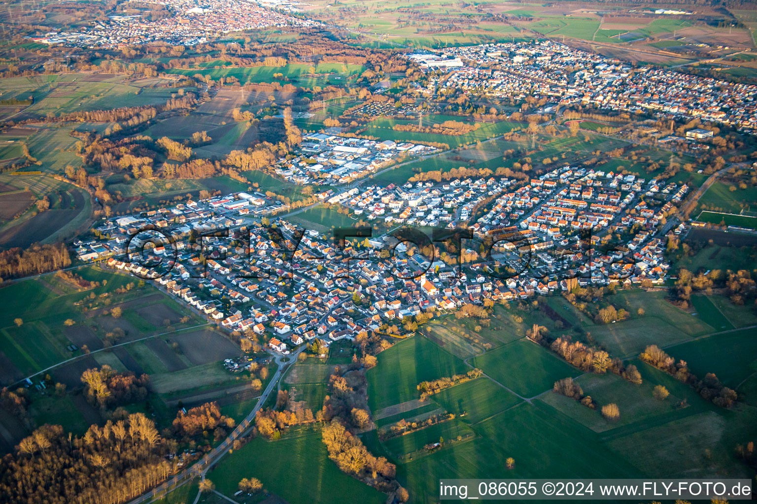 From the southwest in the district Würmersheim in Durmersheim in the state Baden-Wuerttemberg, Germany