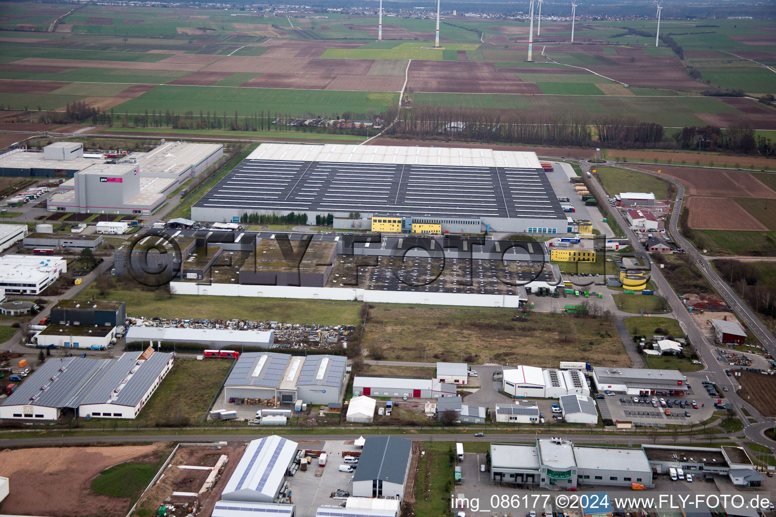 Bird's eye view of District Offenbach in Offenbach an der Queich in the state Rhineland-Palatinate, Germany