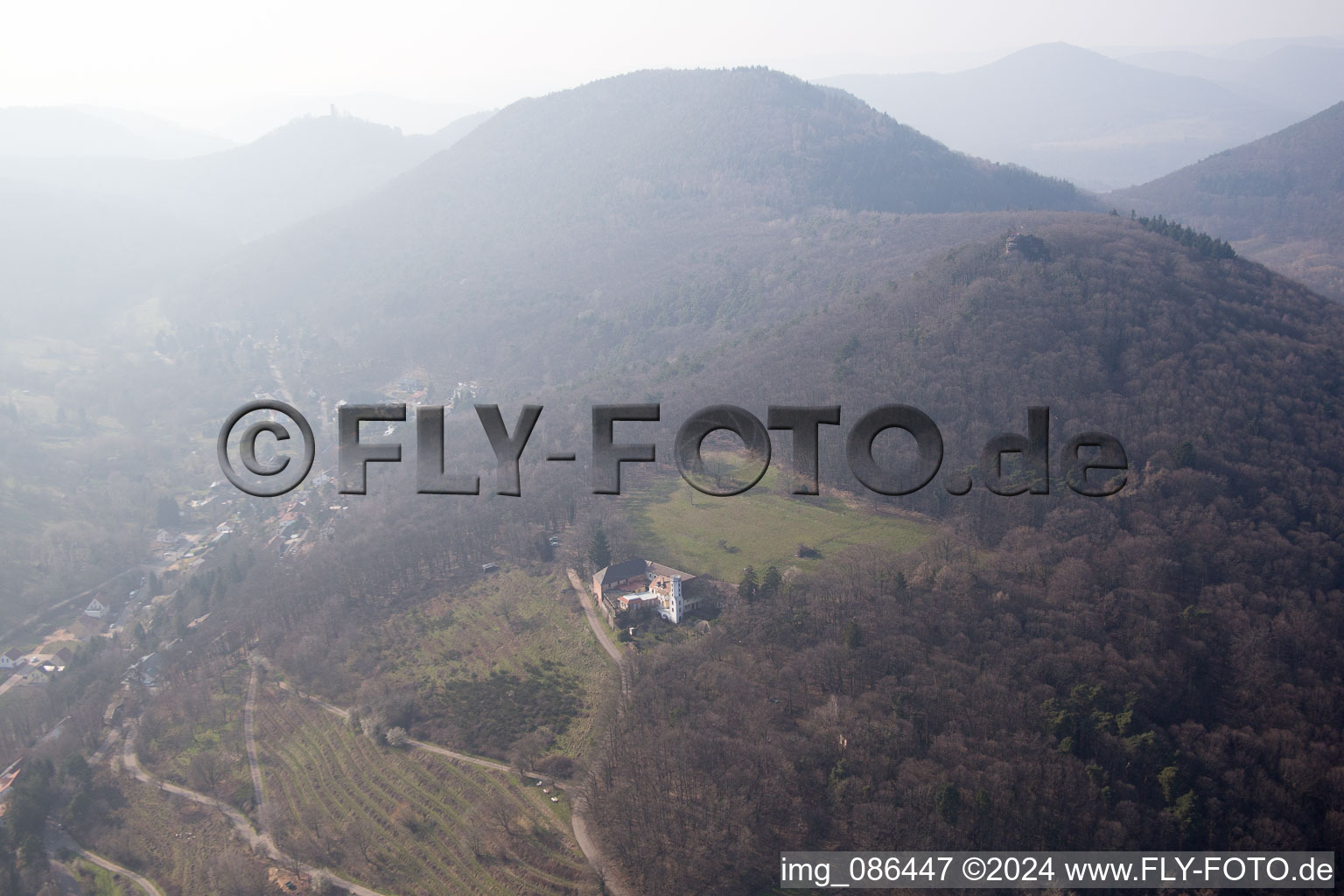 Leinsweiler in the state Rhineland-Palatinate, Germany from above