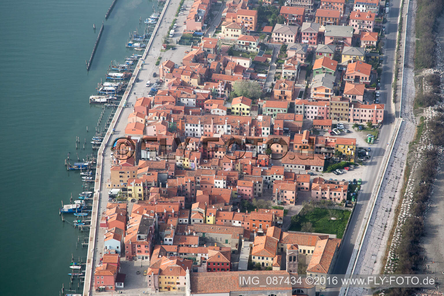 Settlement area in the district Pellestrina in Venedig in Venetien, Italy from above