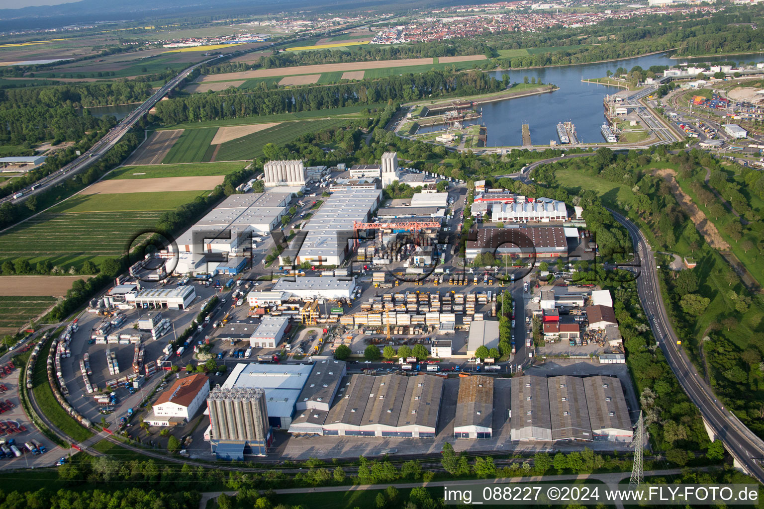 Oblique view of District Pfingstweide in Ludwigshafen am Rhein in the state Rhineland-Palatinate, Germany