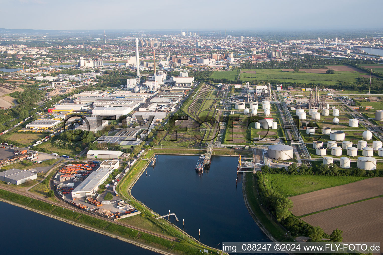 BASF Friesenheim in the district Neckarstadt-West in Mannheim in the state Baden-Wuerttemberg, Germany from above