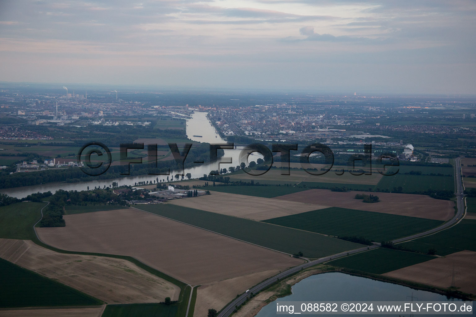 Ludwigshafen from the north in the district Mörsch in Frankenthal in the state Rhineland-Palatinate, Germany