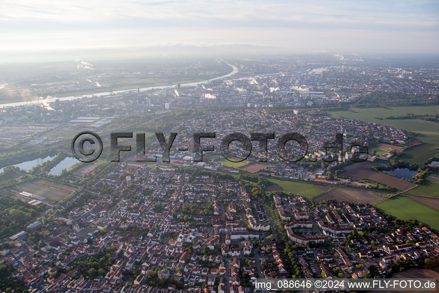 Aerial photograpy of District Edigheim in Ludwigshafen am Rhein in the state Rhineland-Palatinate, Germany