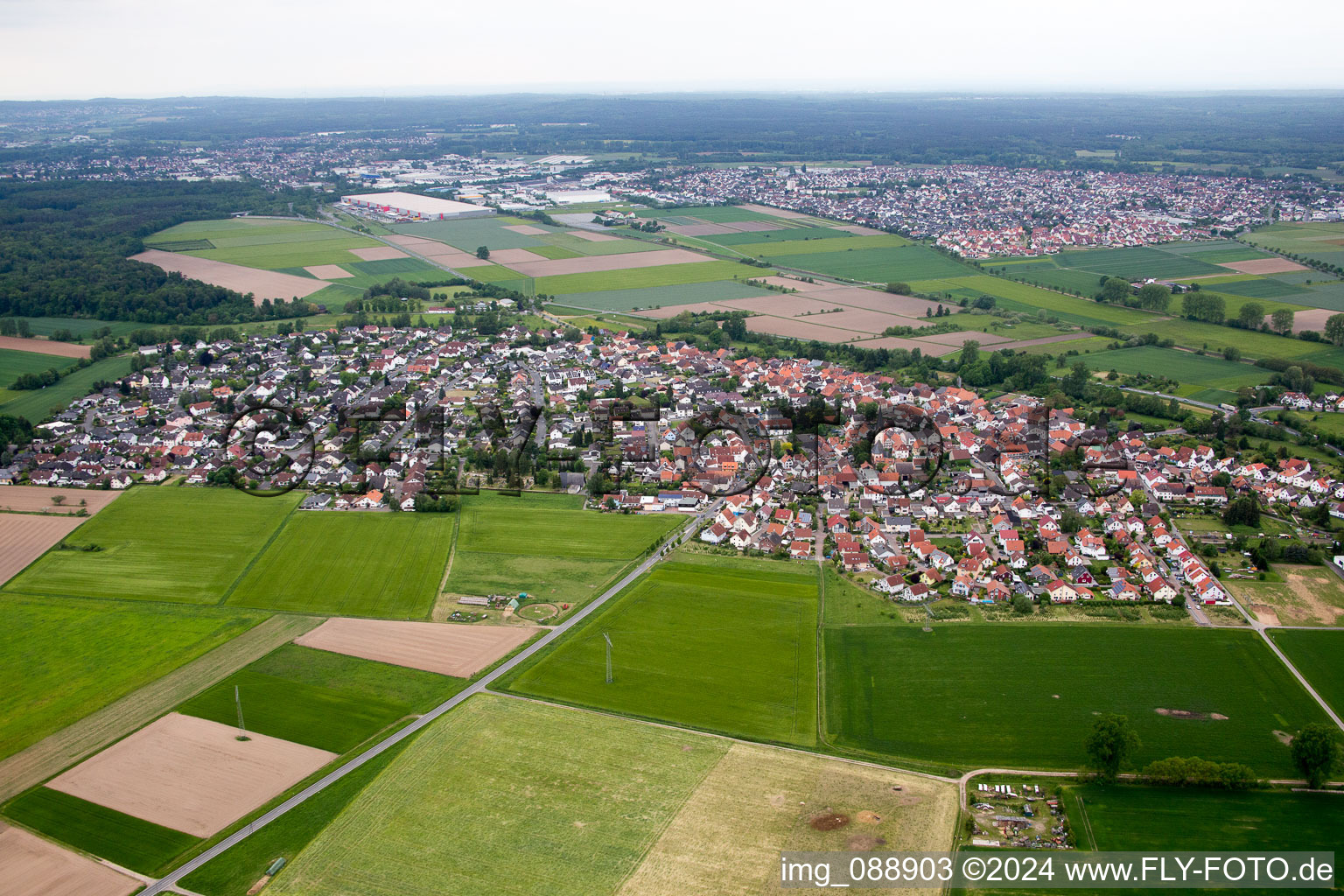 From the east in the district Altheim in Münster in the state Hesse, Germany