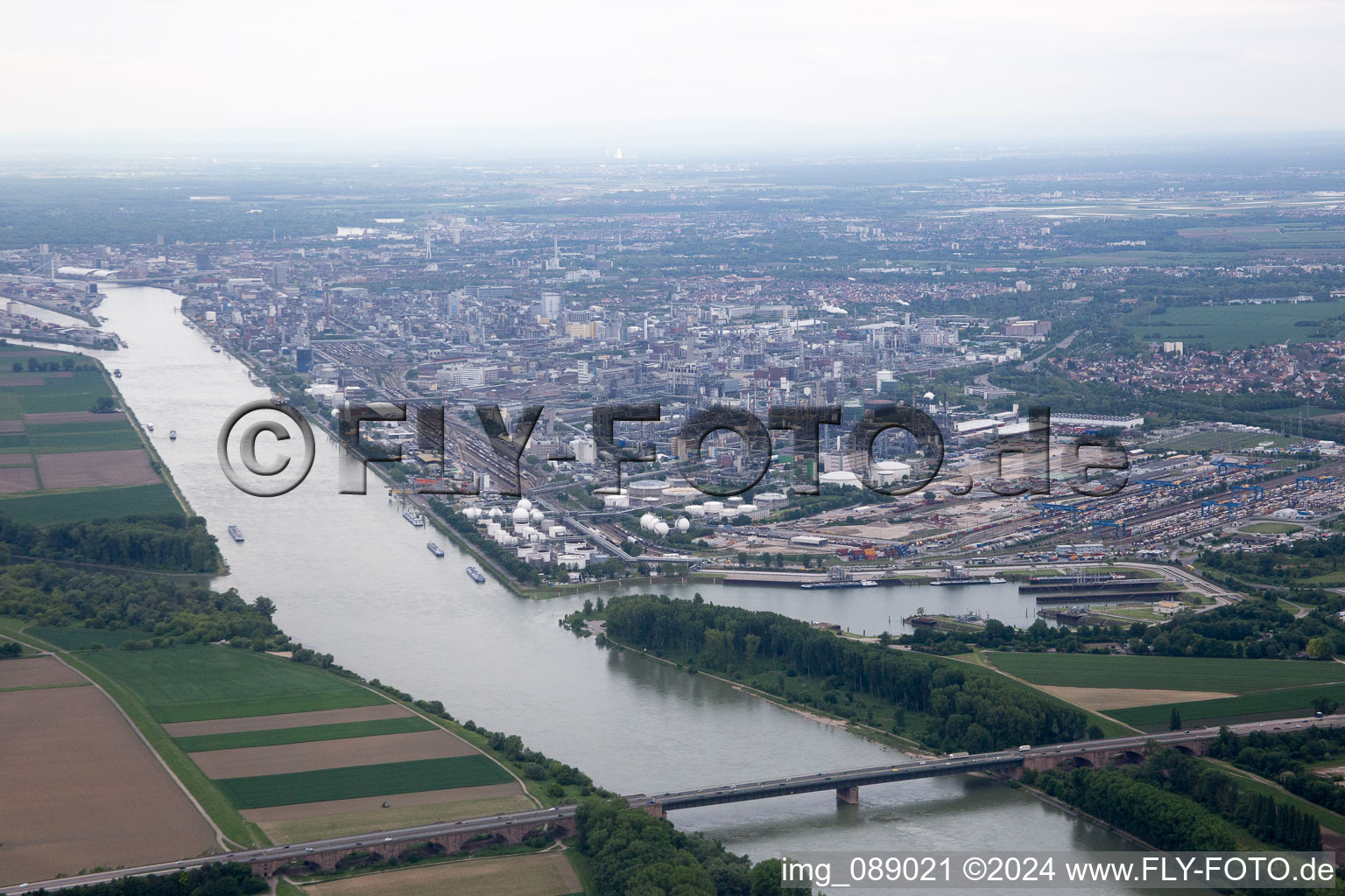 Oblique view of District BASF in Ludwigshafen am Rhein in the state Rhineland-Palatinate, Germany