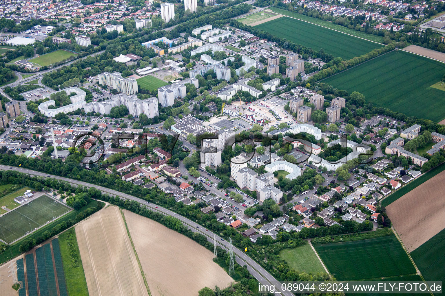 High-rise ensemble of Londoner Ring in the district Pfingtsweide in Ludwigshafen am Rhein in the state Rhineland-Palatinate