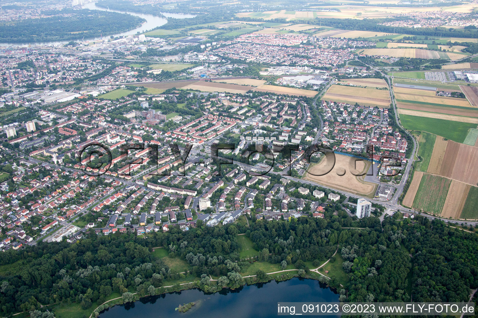 District Gartenstadt in Ludwigshafen am Rhein in the state Rhineland-Palatinate, Germany from above