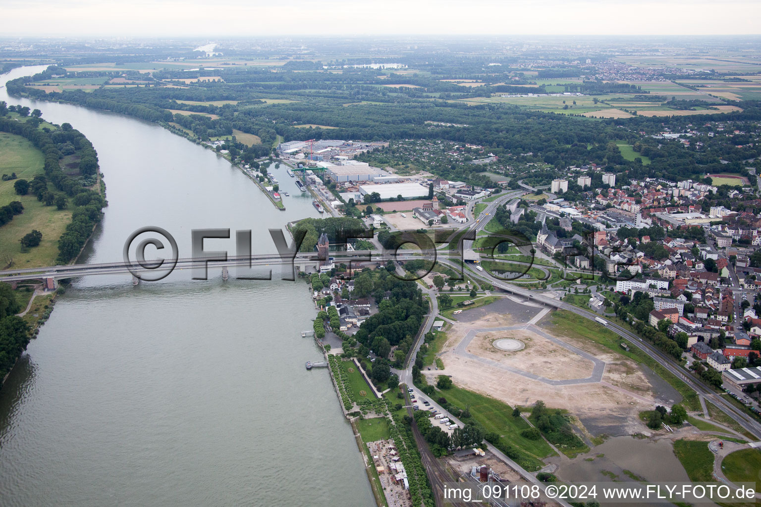 Bird's eye view of Worms in the state Rhineland-Palatinate, Germany