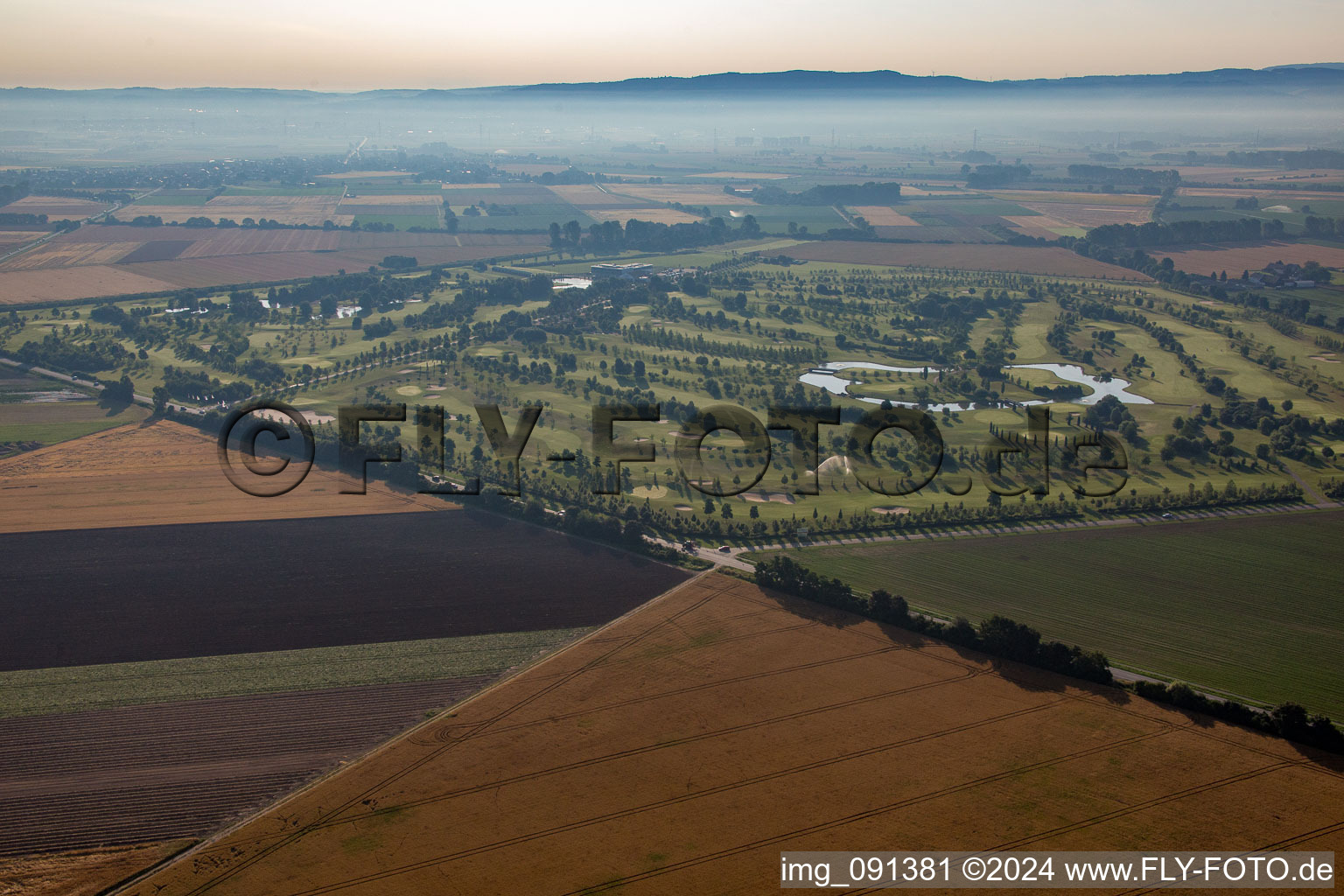 Golf Resort Gernsheim - Hof Gräbenbruch in the district Allmendfeld in Gernsheim in the state Hesse, Germany