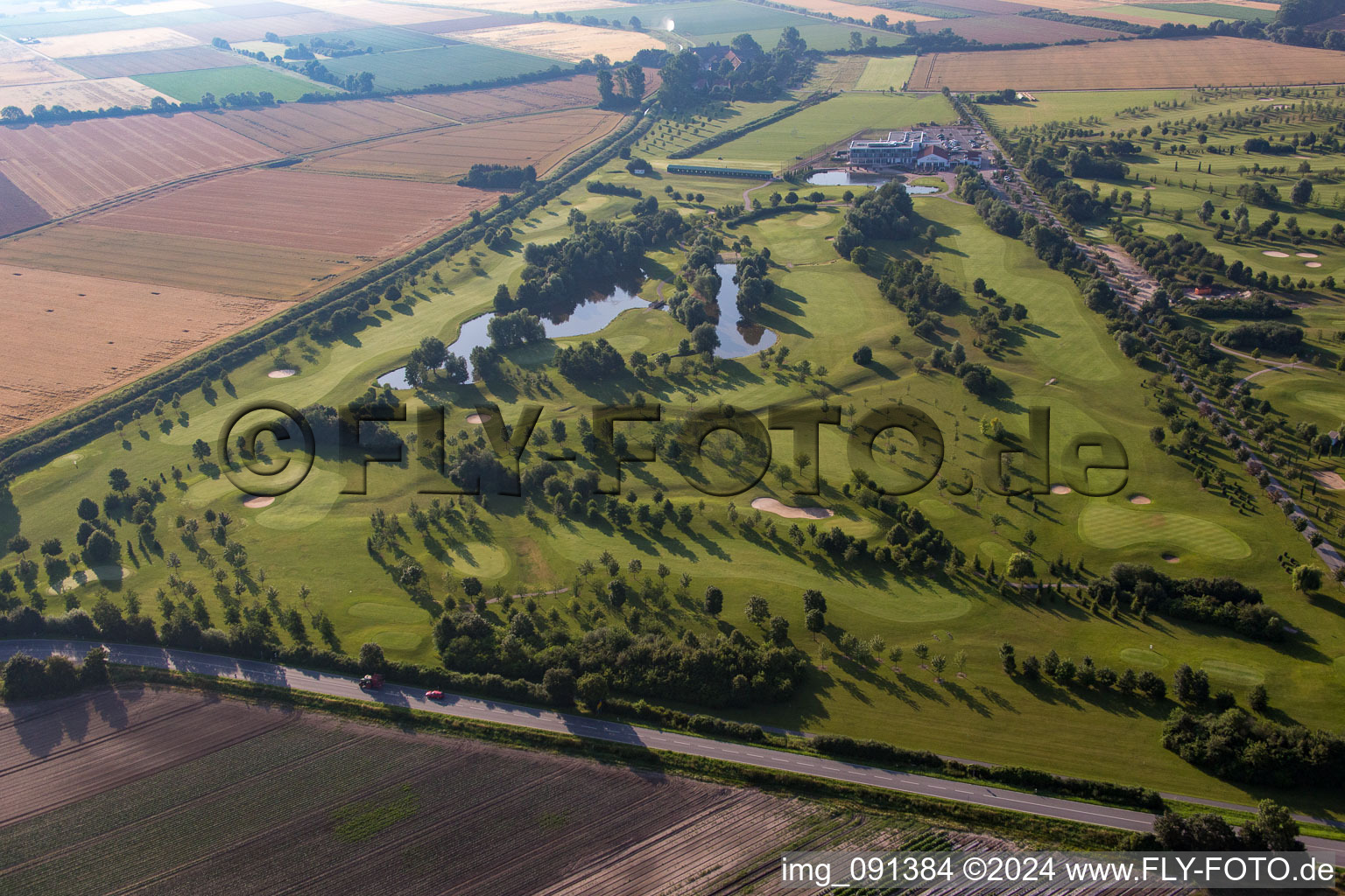 Oblique view of Golf Resort Gernsheim - Hof Gräbenbruch in the district Allmendfeld in Gernsheim in the state Hesse, Germany