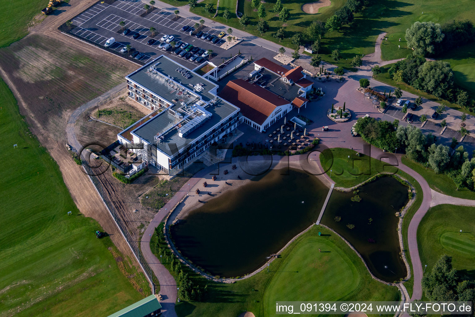 Aerial view of Golf Resort Gernsheim - Hof Gräbenbruch Lufthansa Golf Club Frankfurt in the district Allmendfeld in Gernsheim in the state Hesse, Germany