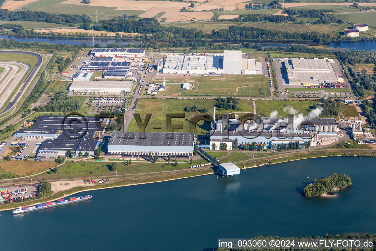 Technical facilities in the industrial area in the district Industriegebiet Woerth-Oberwald in Woerth am Rhein in the state Rhineland-Palatinate, Germany