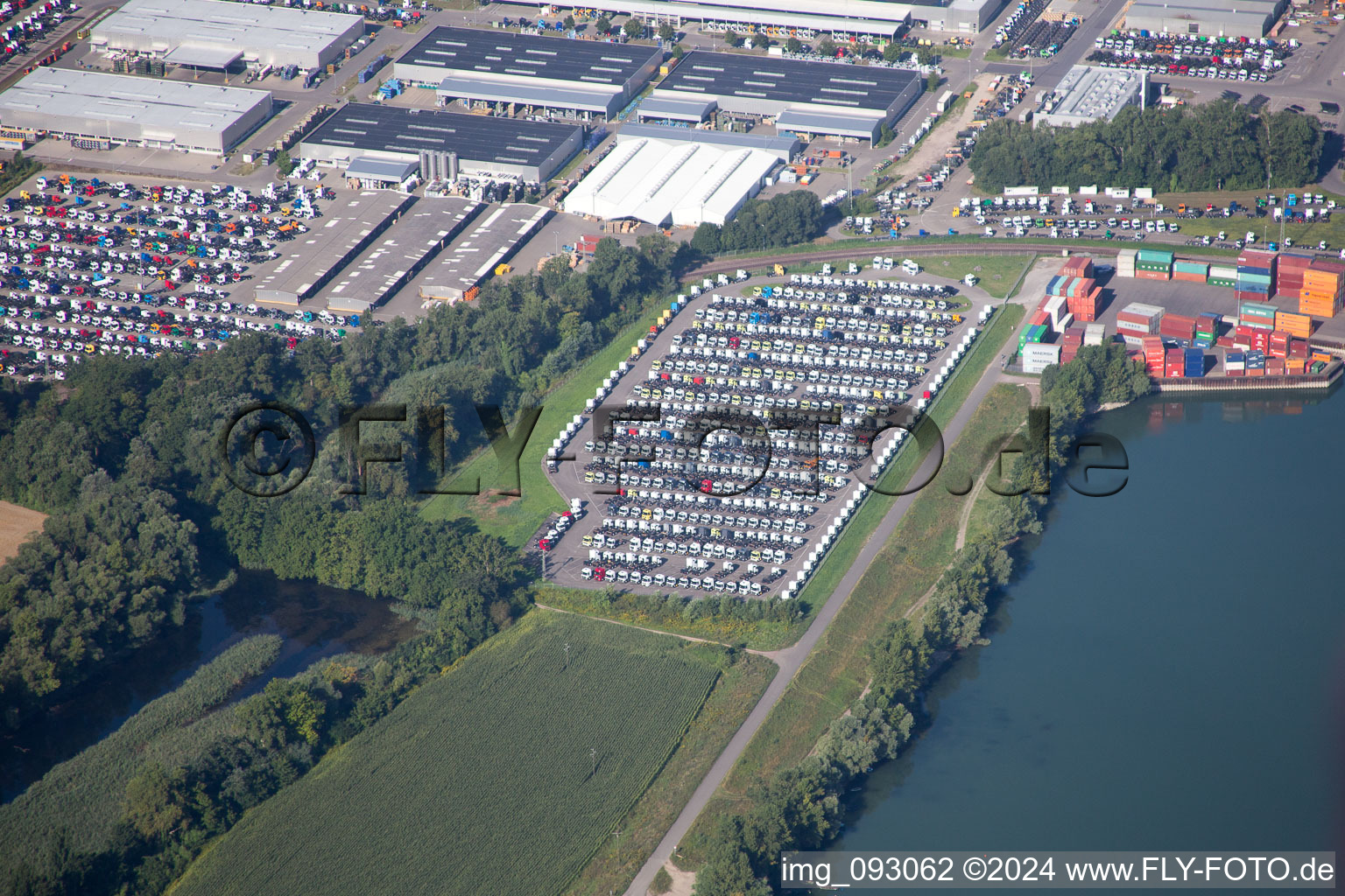 Aerial photograpy of Oberwald industrial area, Rhine port of Wörth in the district Maximiliansau in Wörth am Rhein in the state Rhineland-Palatinate, Germany