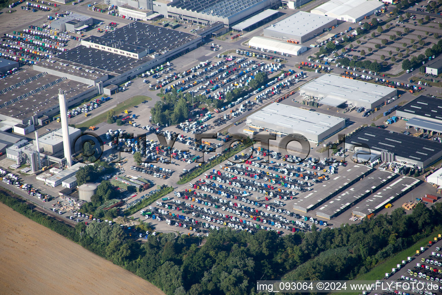 Oberwald Industrial Area in the district Maximiliansau in Wörth am Rhein in the state Rhineland-Palatinate, Germany from above