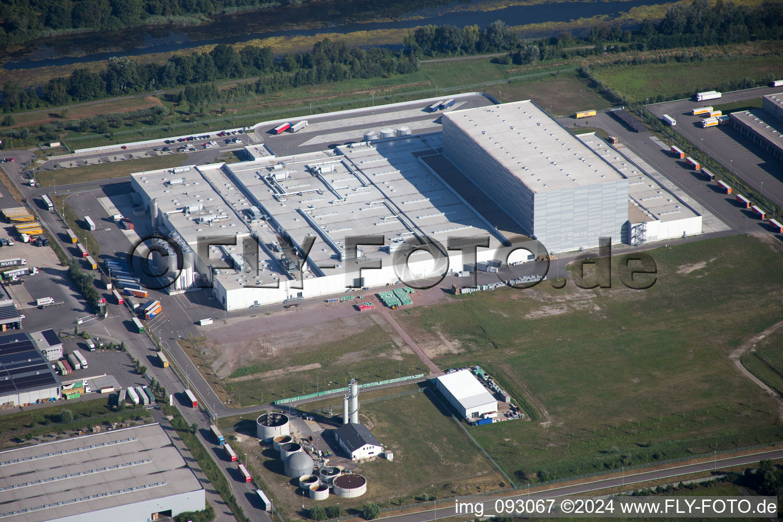 Oberwald Industrial Area in the district Maximiliansau in Wörth am Rhein in the state Rhineland-Palatinate, Germany from the plane