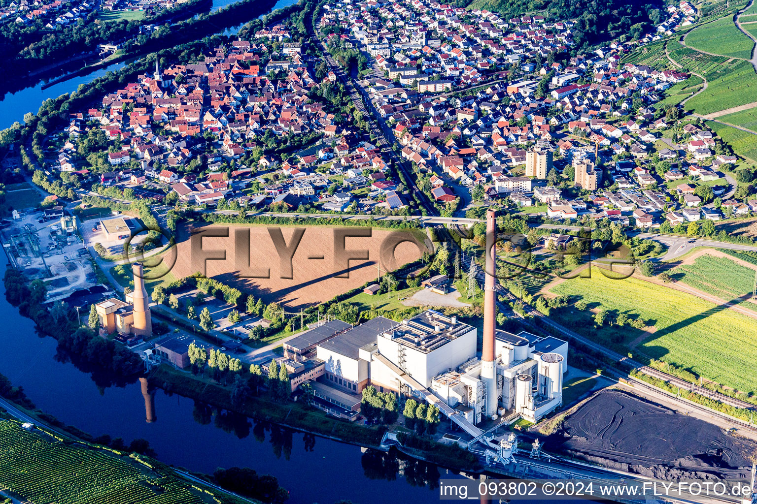 Village and Power plant Walheim (EnBW) on the river bank areas of Neckar in Walheim in the state Baden-Wurttemberg, Germany