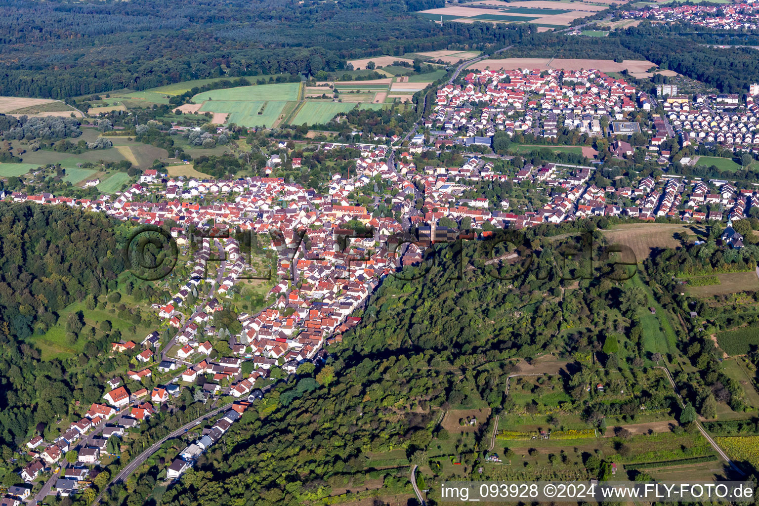 Oblique view of Town View of the streets and houses of the residential areas in the district Obergrombach in Bruchsal in the state Baden-Wurttemberg, Germany