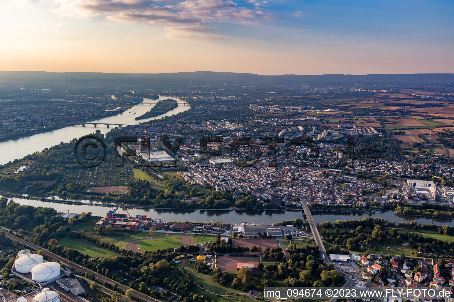 Aerial view of Mainz-Kostheim in Kostheim in the state Rhineland-Palatinate, Germany