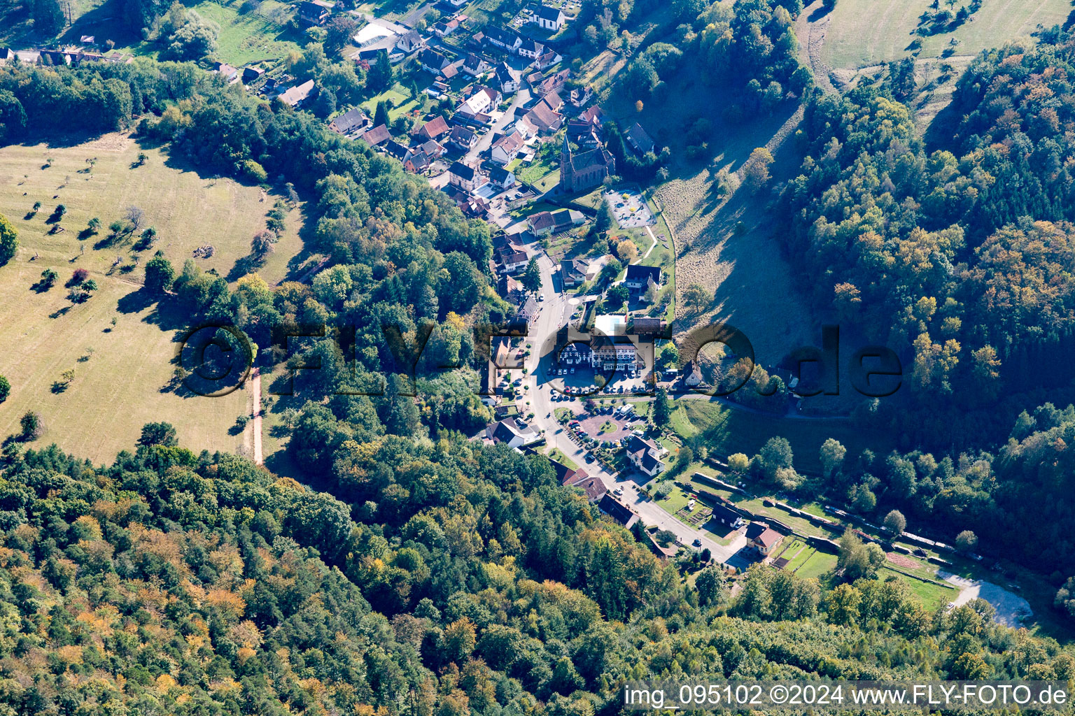 Drone recording of Niedersteinbach in the state Bas-Rhin, France