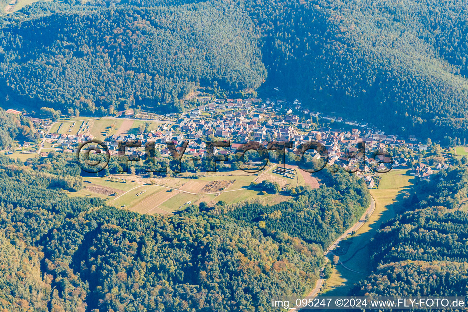 From the northwest in Vorderweidenthal in the state Rhineland-Palatinate, Germany