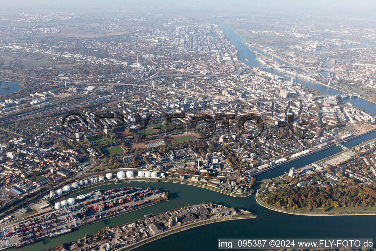 Aerial photograpy of Kaiserwörth Harbour in the district Mundenheim in Ludwigshafen am Rhein in the state Rhineland-Palatinate, Germany